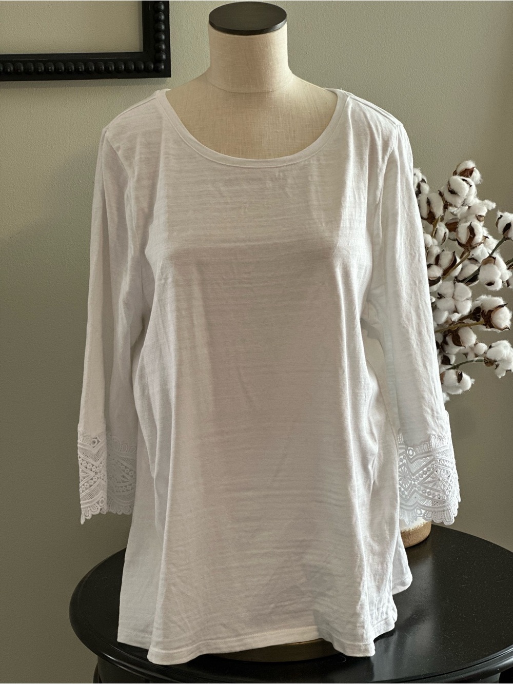 Charter Club White   Scoop Neck Tunic with Lace Trimmed Sleeves -XXL